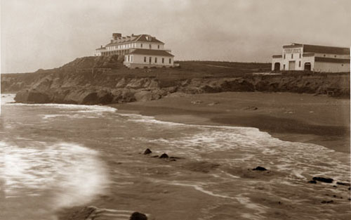 Pebble Beach, San Mateo photo,Copyright©2004 California Views