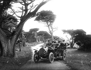 Touring Car Pebble Beach
Circa 1910 72-088-0045 6x8 Glass negative Copyright©1996 California Views