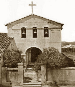 Mission San Luis Obispo de Tolosa /Copyright©2003 California Views Monterey (831) 373-3811